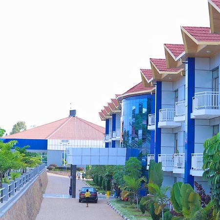Dove Hotel Кигали Экстерьер фото