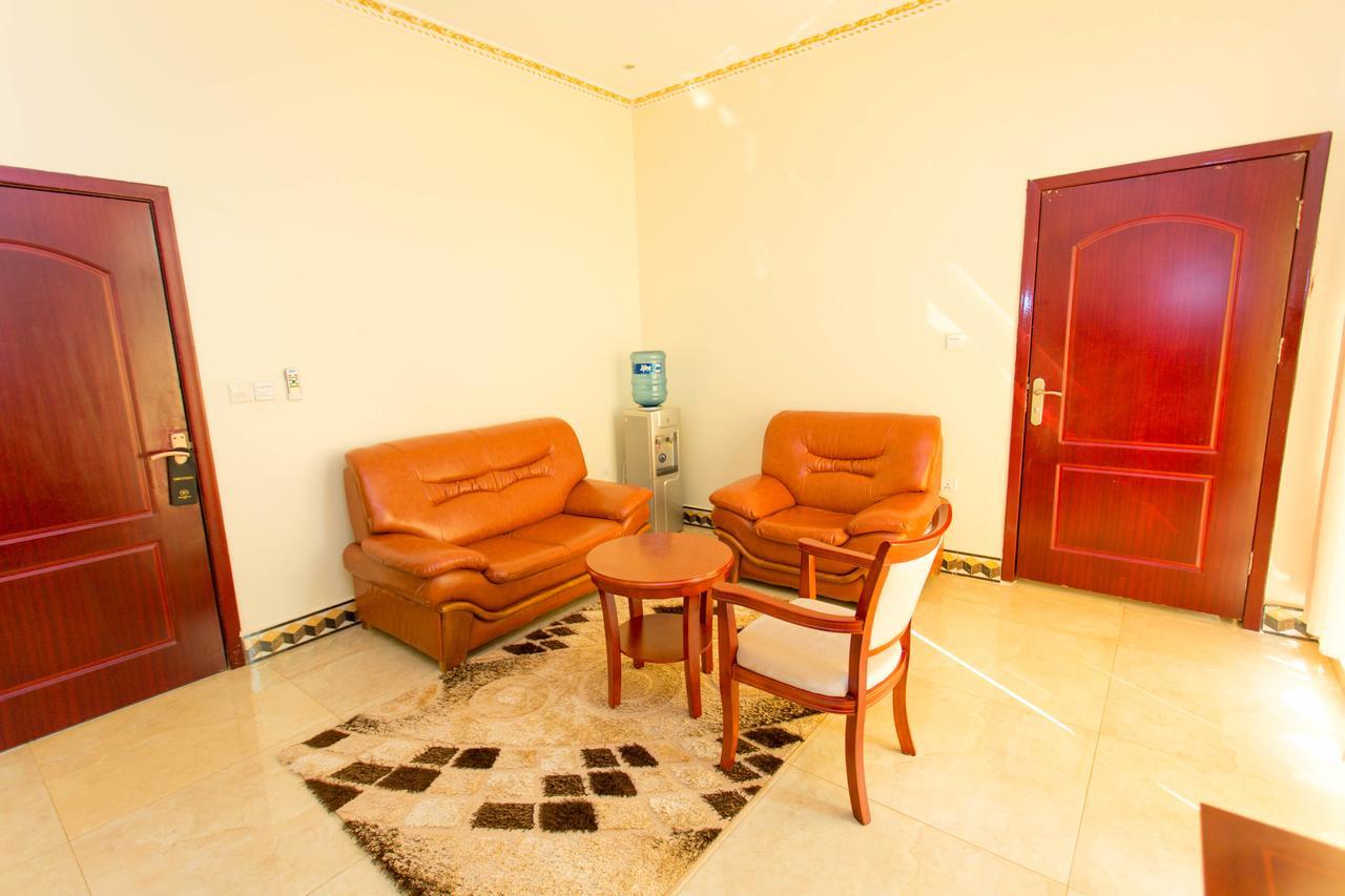 Dove Hotel Кигали Экстерьер фото